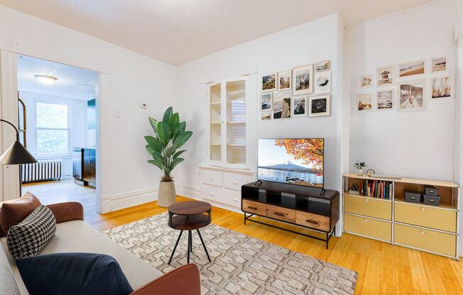 406 Kingsboro Street