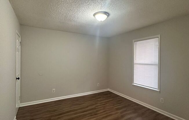 2 beds, 2 baths, $1,025, Unit APARTMENT D