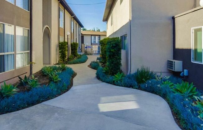 Villa Capri Apartments Walkway