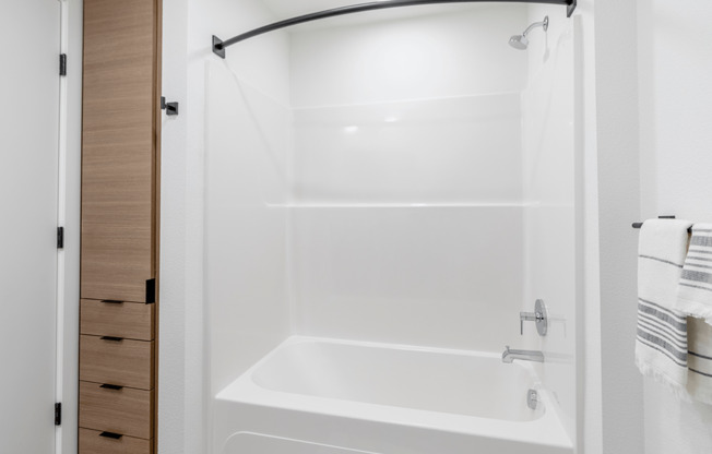 Coen North 1 Bedroom Bathroom A2