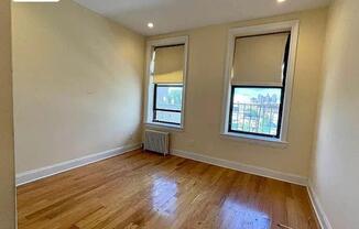 2 beds, 1 bath, $2,275, Unit 4W