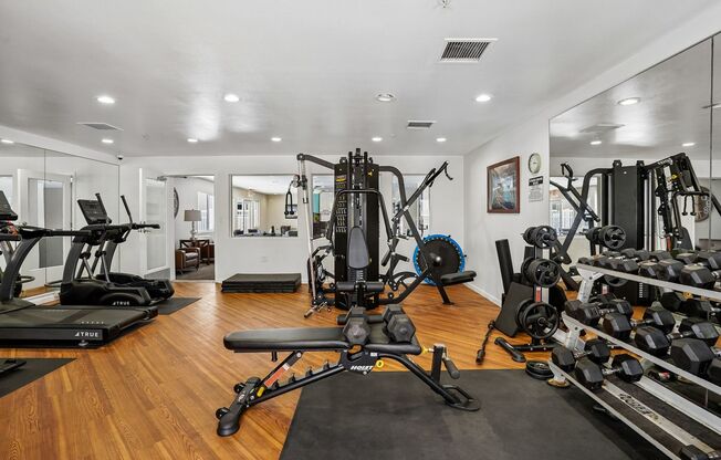 Studio, 1 bath, 325 sqft, $2,395, Unit 112