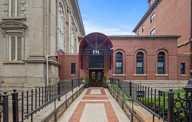 1 bed, 1.5 baths, 842 sqft, $3,975, Unit 303