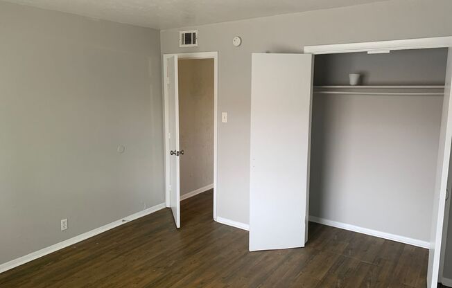 2 beds, 1 bath, 780 sqft, $1,050, Unit 207