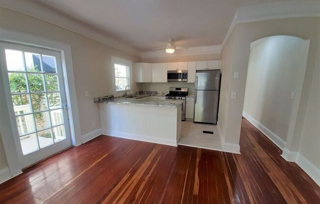 Adorable 2BD/1BTH 1st floor Condo in the Heart of South Tampa!