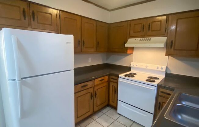 2 beds, 1.5 baths, 1,064 sqft, $750, Unit Unit 51