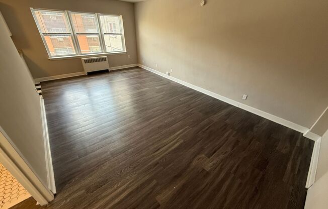 Studio, 1 bath, 400 sqft, $850, Unit #212