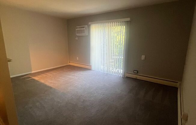 1 bed, 1 bath, 550 sqft, $1,300, Unit C311