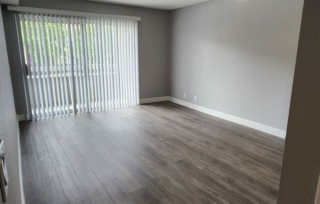 1 bed, 1 bath, 725 sqft, $2,050, Unit 216