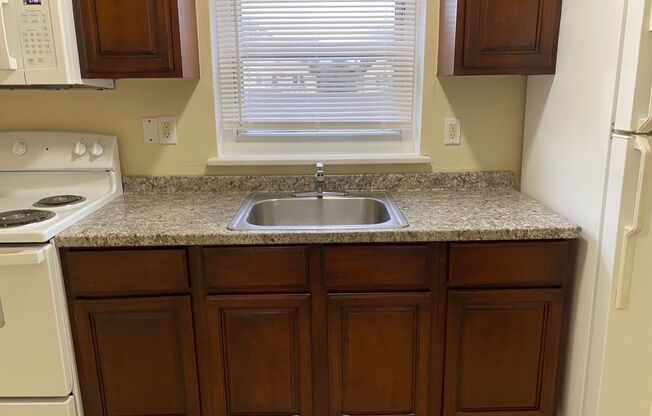 2 beds, 1 bath, $1,150, Unit 2764B