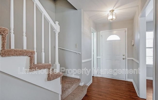 437 GREENVIEW DR