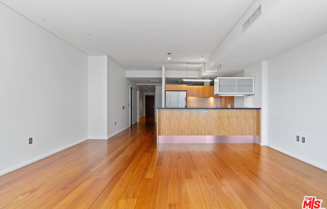 1 bed, 1 bath, 900 sqft, $2,900, Unit 815