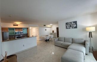 17555 Atlantic Blvd cu-1103, Sunny Isles Beach, FL 33160