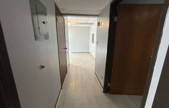 2 beds, 1 bath, 1,200 sqft, $650, Unit 401