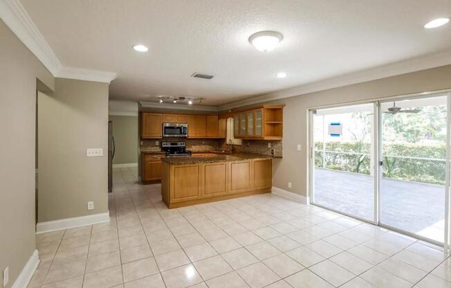 9326 NW 8 # 1 CIR