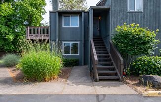 Updated Single Level Condo in Peaceful Philomath!