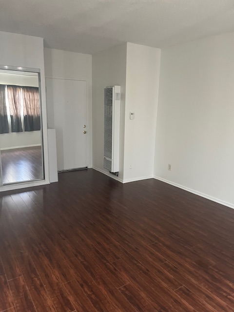 833 LINCOLN BLVD