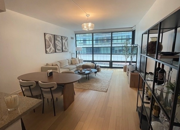 1 bed, 1 bath, 855 sqft, $5,000, Unit 3F