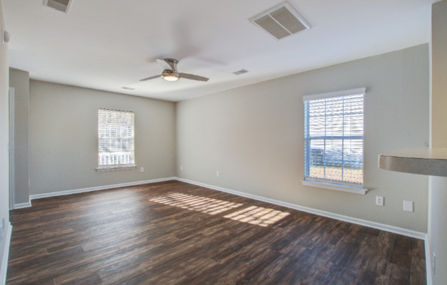 88 BLUE JASMINE LN