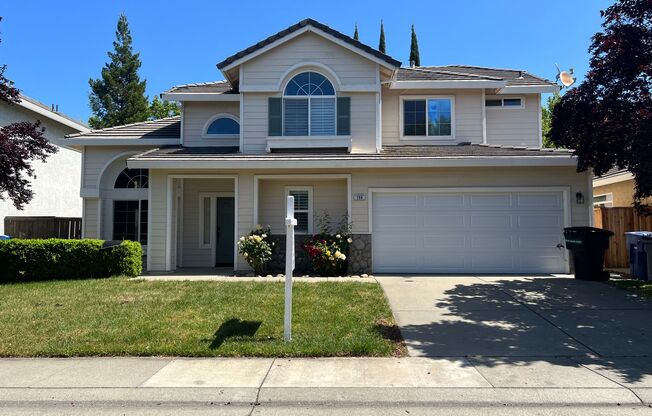 Beautiful 4 Bedroom 3 Bathroom in Folsom