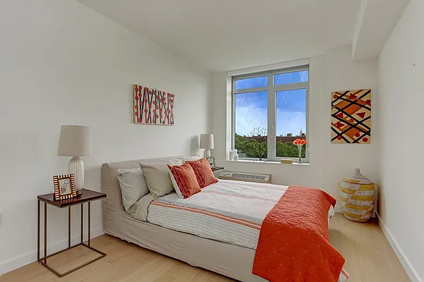 Studio, 1 bath, $5,880, Unit 11E
