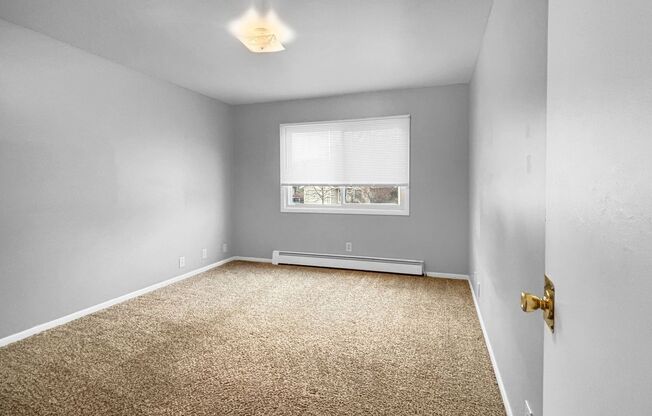 Freshly Renovated 2 Bedroom