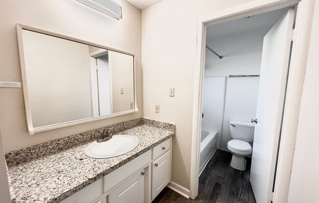 1 bed, 1 bath, $1,595, Unit 18