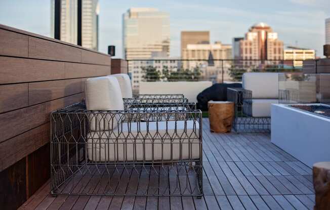 North Hollow Apartments Rooftop Seating