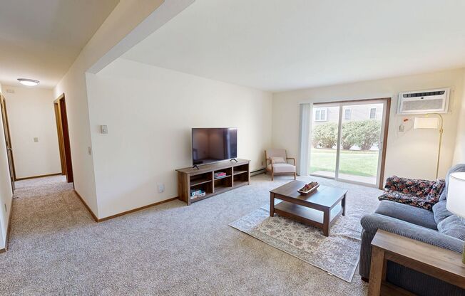 2 beds, 1 bath, 980 sqft, $1,695, Unit 7518CC