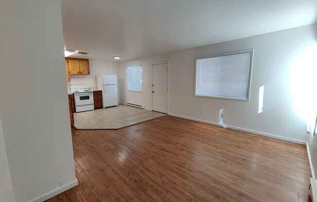 Maverick: 649-701 W Hayden Avenue