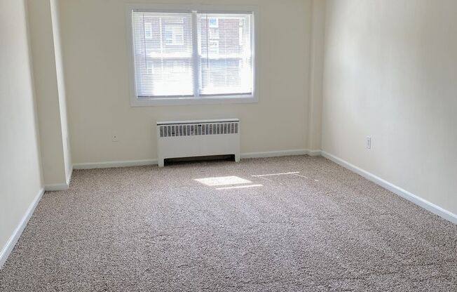 2 beds, 1 bath, 800 sqft, $1,389, Unit A11