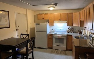 2 beds, 1 bath, 714 sqft, $2,400, Unit 5