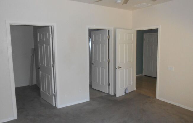 3 beds, 2 baths, $1,700, Unit # 14 2054