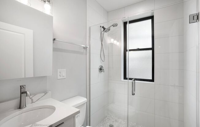 3 beds, 1 bath, 524 sqft, $2,200, Unit 1552-3E