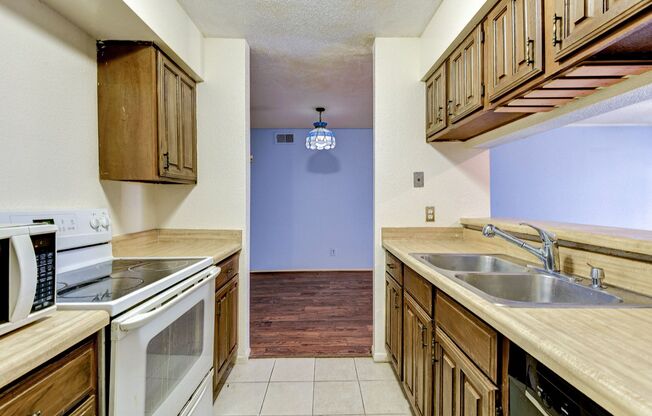 2 beds, 2 baths, $1,500