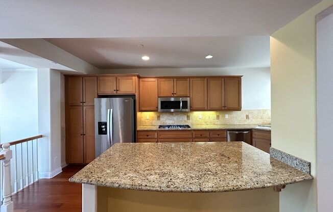 Beautiful Tri-Level Condo in The Bluffs at Carlsbad with Lagoon Views!!