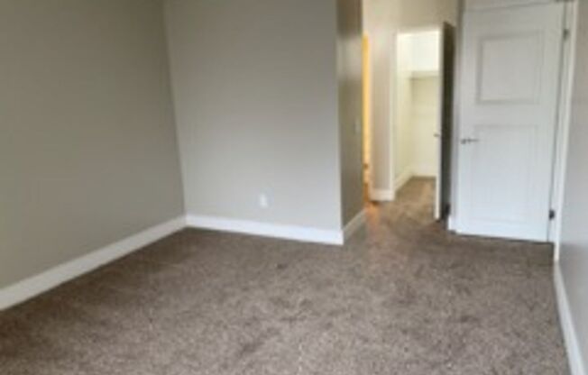 1 bed, 1 bath, 714 sqft, $1,995, Unit 094