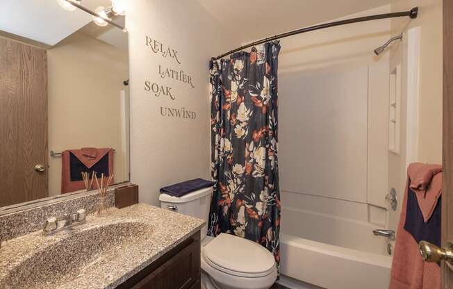 Pheasant Pointe Model Second Bathroom