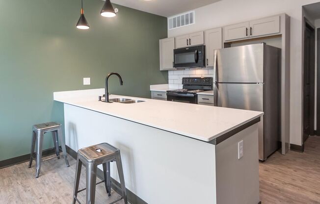 1 bed, 1 bath, 702 sqft, $1,925, Unit 108 [Furnished]