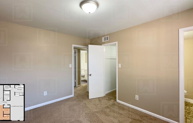 2 beds, 1.5 baths, 705 sqft, $810, Unit 34