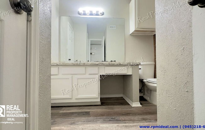 2 beds, 1 bath, 823 sqft, $974, Unit 323