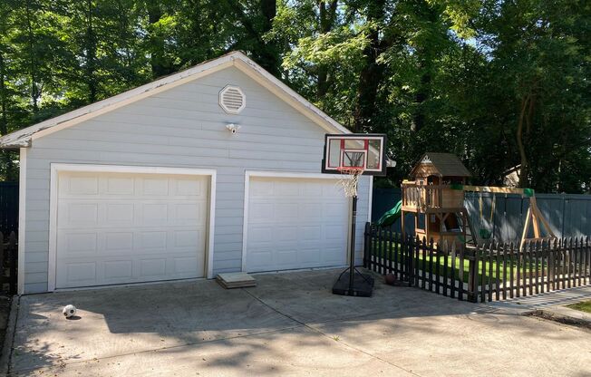 Spacious charmer in the heart of Dilworth – Walk to Everything!