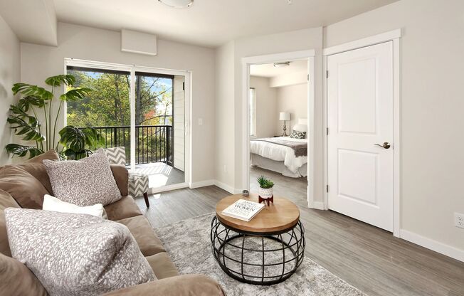 1 bed, 1 bath, 647 sqft, $1,660, Unit 216