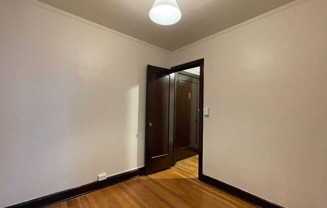 Studio, 1 bath, 330 sqft, $1,525, Unit 107