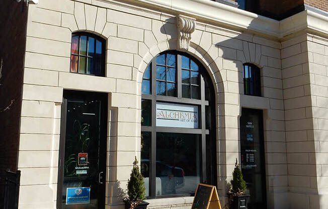 Hair Salon at Somerset Place Apartments, Chicago