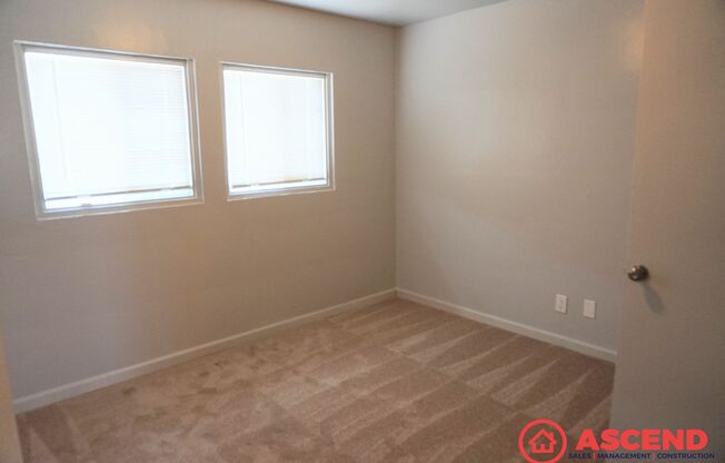 2 beds, 1 bath, 962 sqft, $1,000, Unit 6