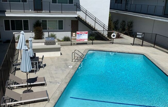 1 bed, 1 bath, 652 sqft, $2,375, Unit 3435 Artesia -25