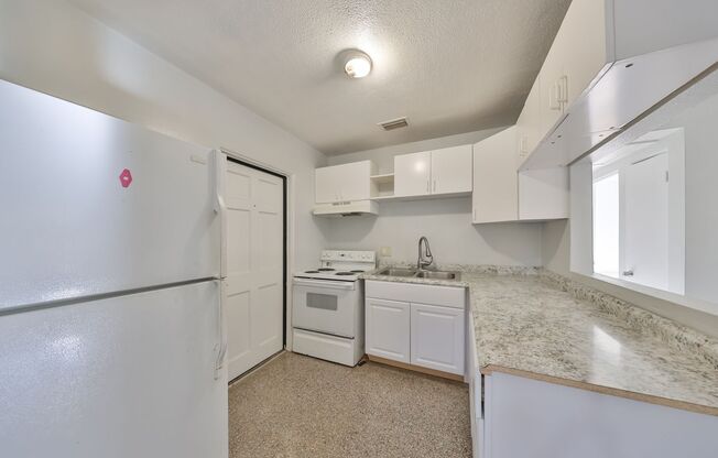 2 beds, 1 bath, $1,650