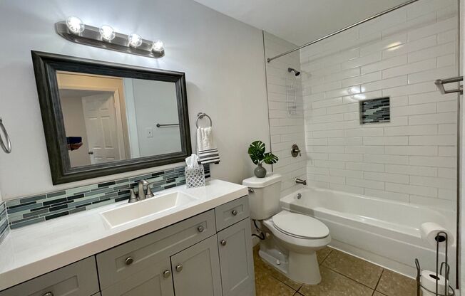 4 beds, 2 baths, 1,350 sqft, $3,100, Unit B