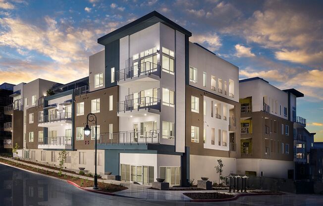 Recently Built 3 Bedroom 2 Bath Communications Hill Luxury Condo!